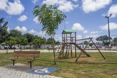 Praça durante obras